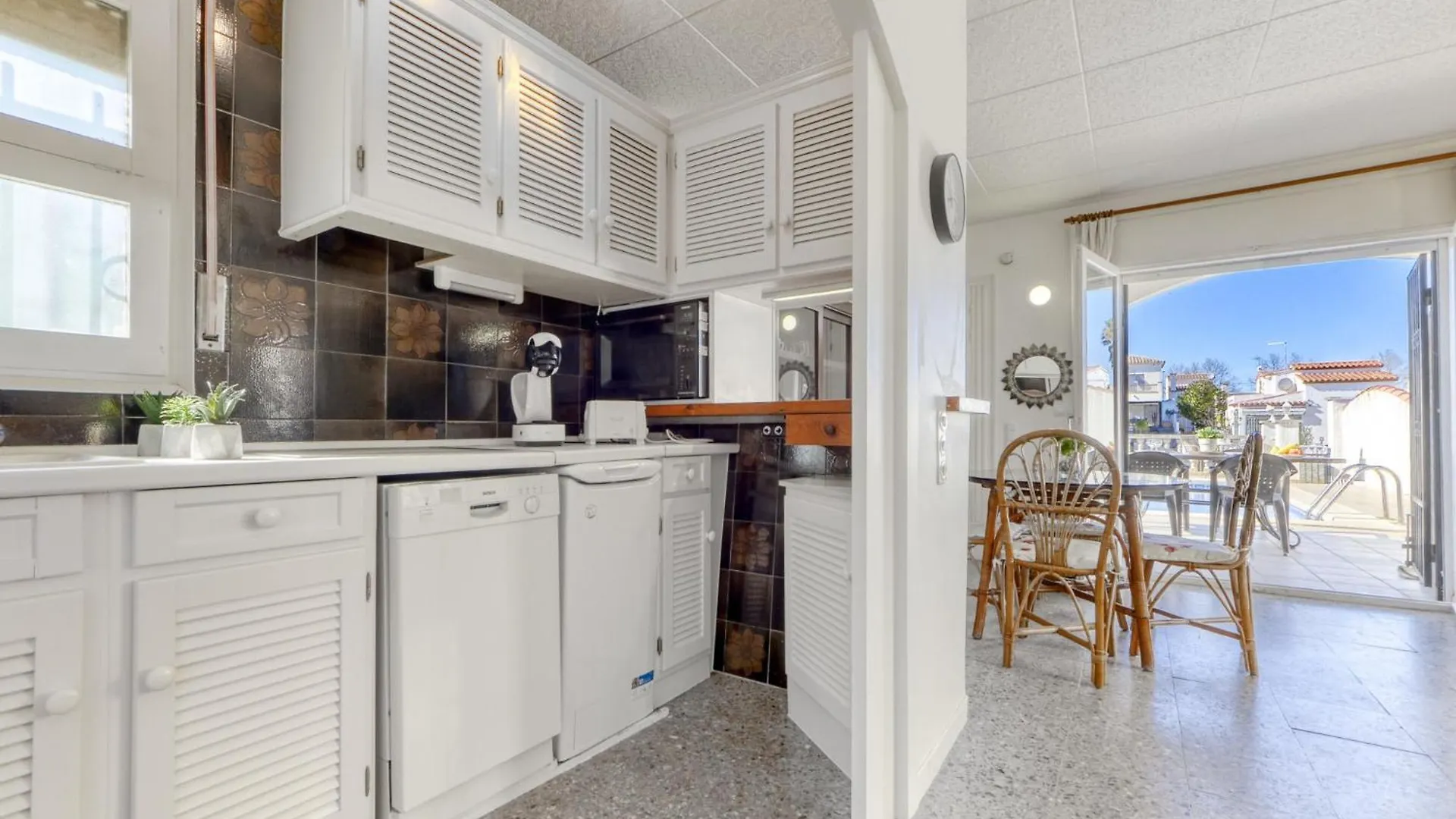 Holiday Home Calima By Interhome Empuriabrava