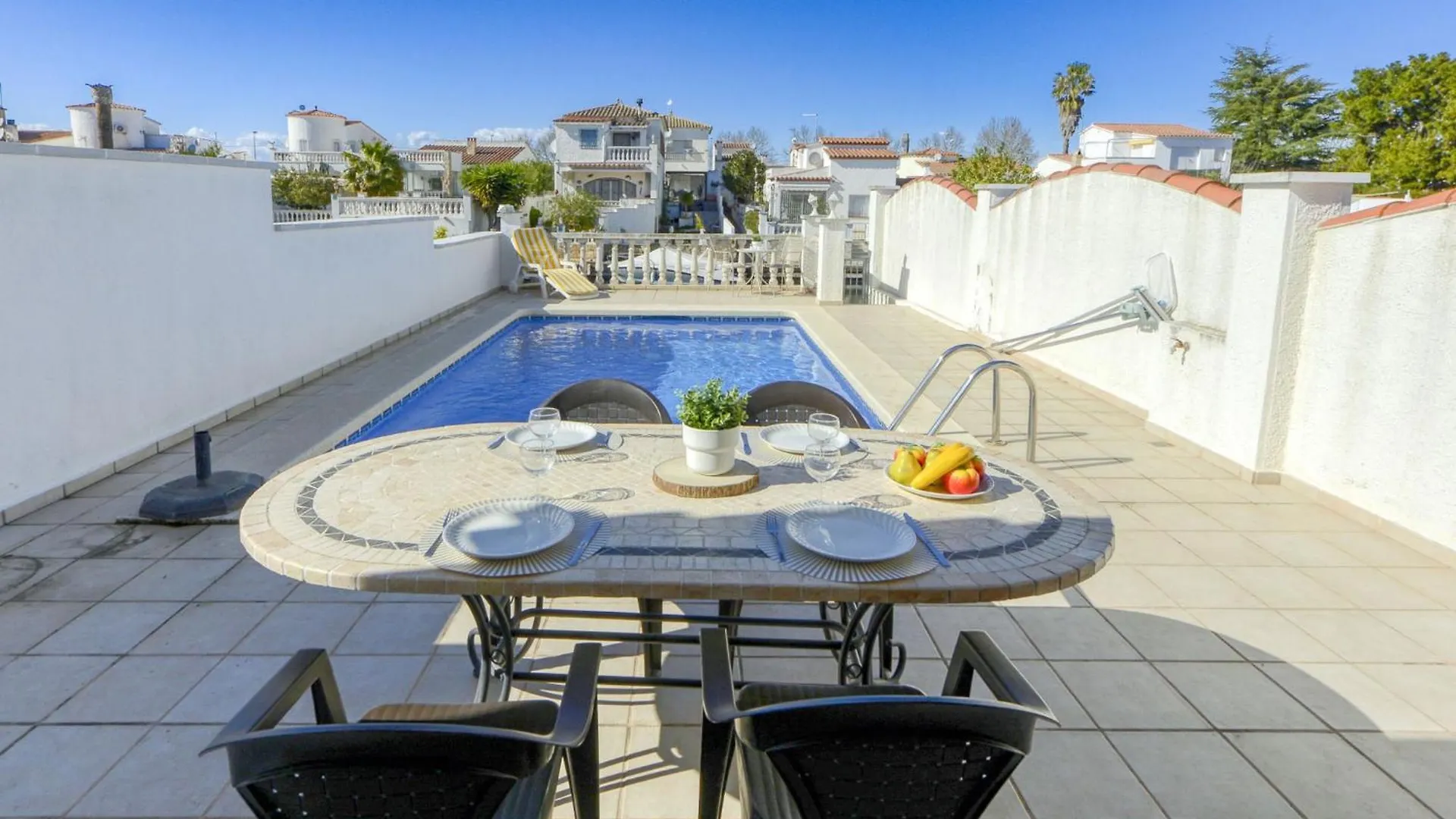 Holiday Home Calima By Interhome Empuriabrava