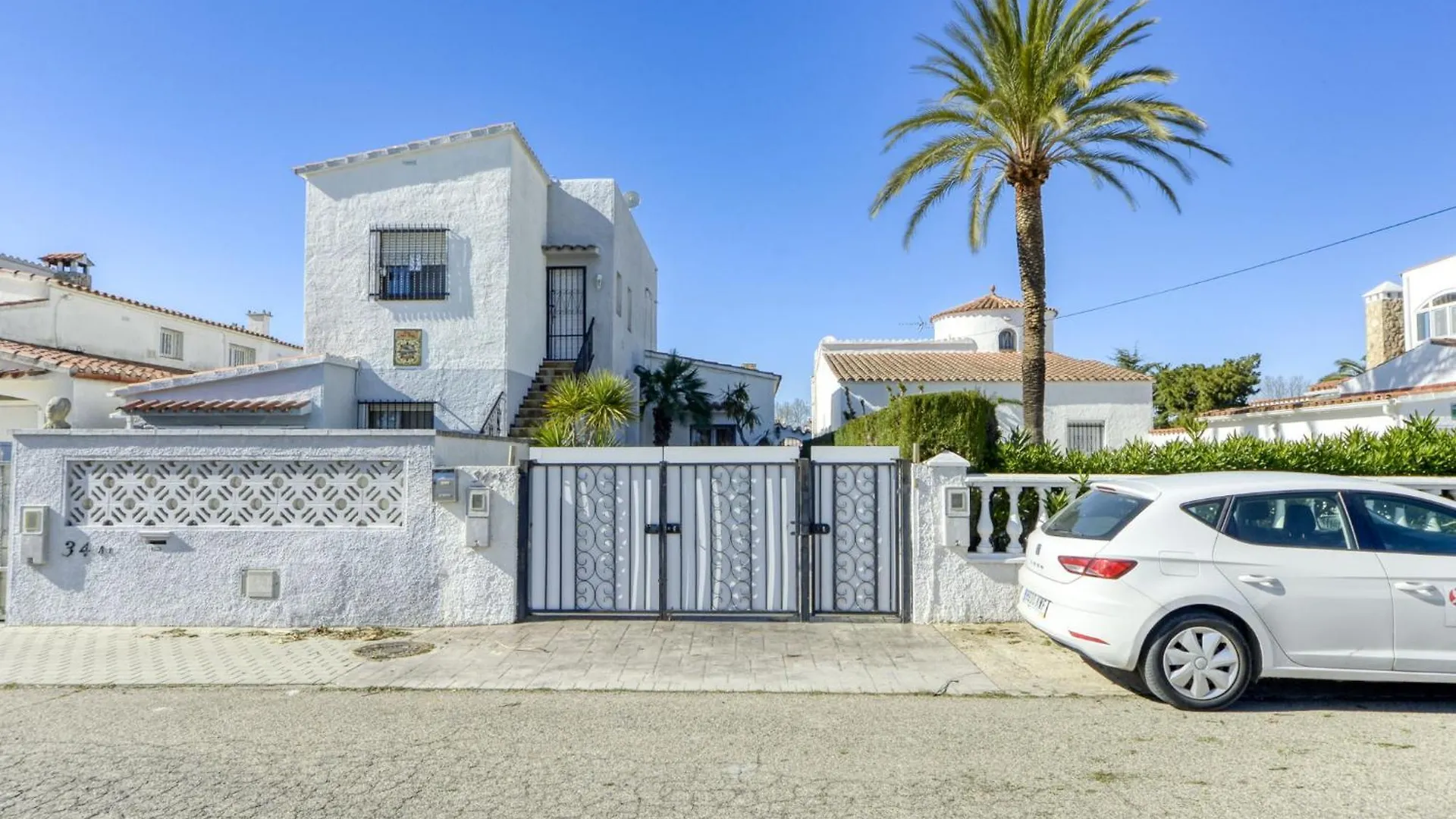 Holiday Home Calima By Interhome Empuriabrava